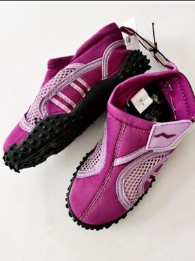 Norty water shoes